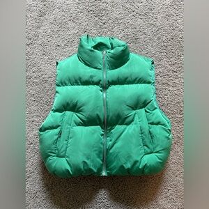 Altar'd State Crop Puffer Vest Womens Size M Green Lined Insulated Full Zip